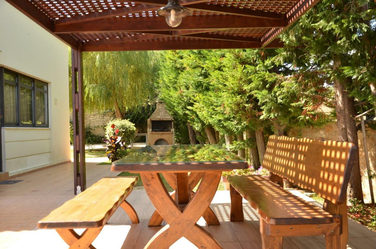 Villa Rotunda A Kolimvárion Luaran gambar